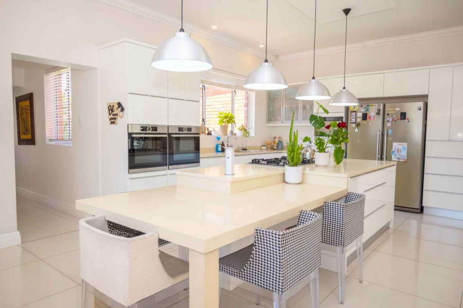 5 Bedroom Property for Sale in Walmer Eastern Cape